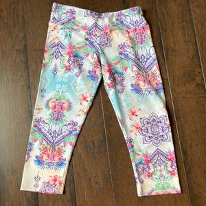 ONZIE capris with beautiful elephant print!